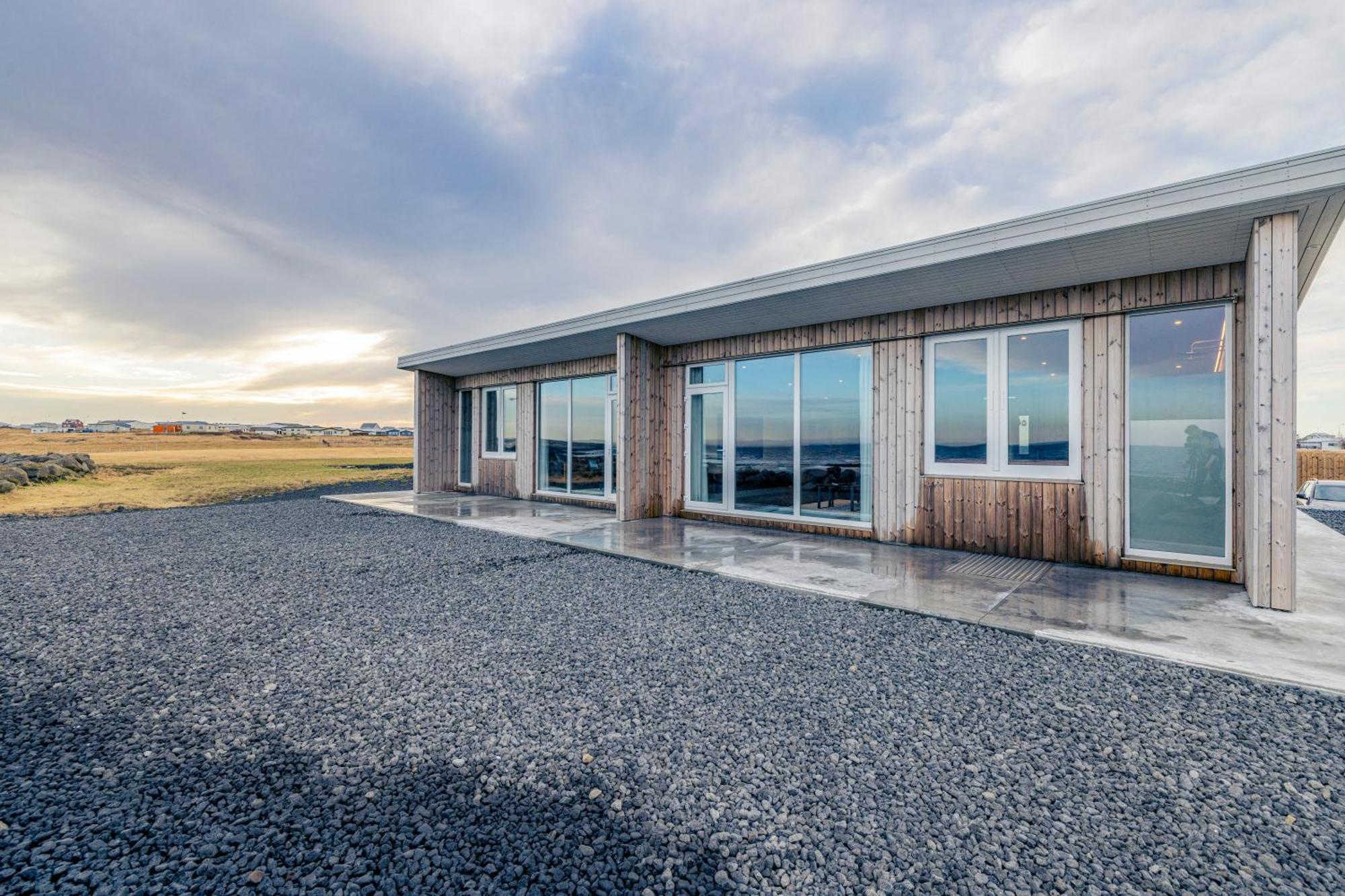 Bay View Apartments Gardur エクステリア 写真